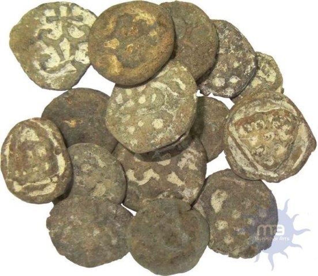 Satavahana Feudatory, Chutu, Uninscribed lead coin (17), About Fine to Very Fine, Rare as a lot collection.  