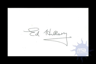 Autograph of Late Sir Edmund Percival Hillary of NewZealand mountainee philanthropist.