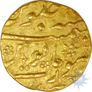 Gold Mohur Coin of Aurangzeb Alamgir of Surat Mint.