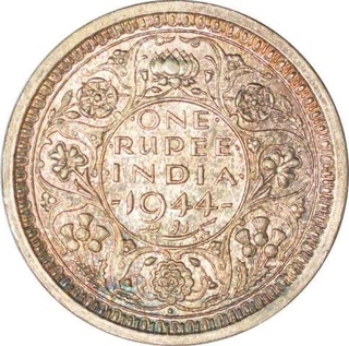 Silver One Rupee Coin of King George VI of Bombay Mint of 1944.