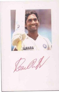 Autograph of Dinesh Karthik of  Indian Cricketer.