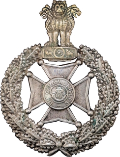 Rare White Metal Indian Army Military The Garhwal Rifles Uniform Shoulder Belt Badge.