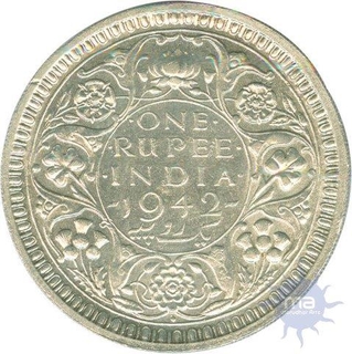 Silver One Rupee Coin of King George VI of Bombay Mint of 1942.