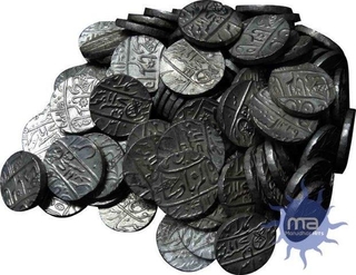 Lot of Hundred Silver Rupee Coins of of Different Mints.