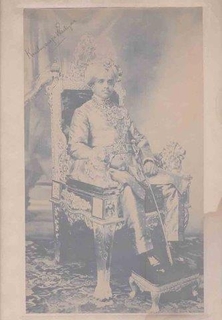 Autograph of Krishnaraja Wodeyar on Photograph.