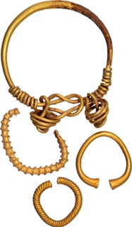 complex design Ancient Gold 4 Pieces Ear ornaments Jewellery of Ujjaini Area.