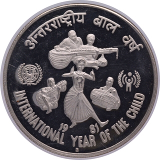 Pieport Proof Silver 100 Rupees Coin of  International Year of the Child of Bombay Mint of 1981.